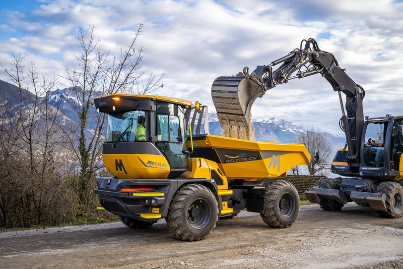 MECALAC-Revotruck9-Job_site-3-Copyright_Mecalac-72dpi-web-10979