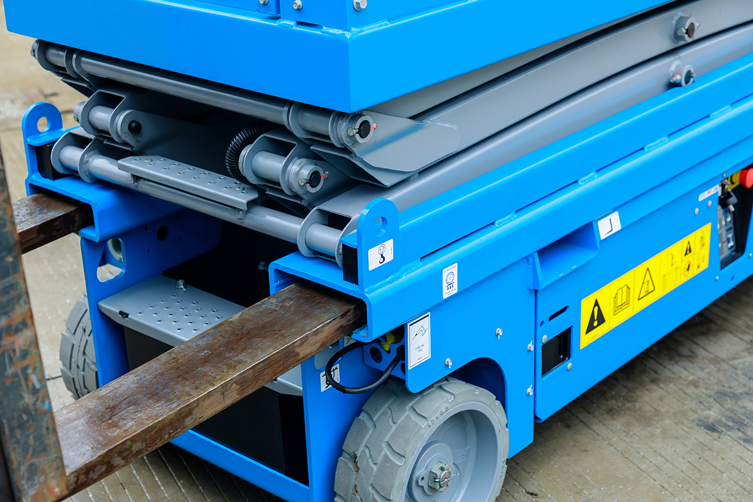 gs-1932-close-up-forklift-pockets_low057a4c84-6bd8-4494-8b20-0788a7bdadf6