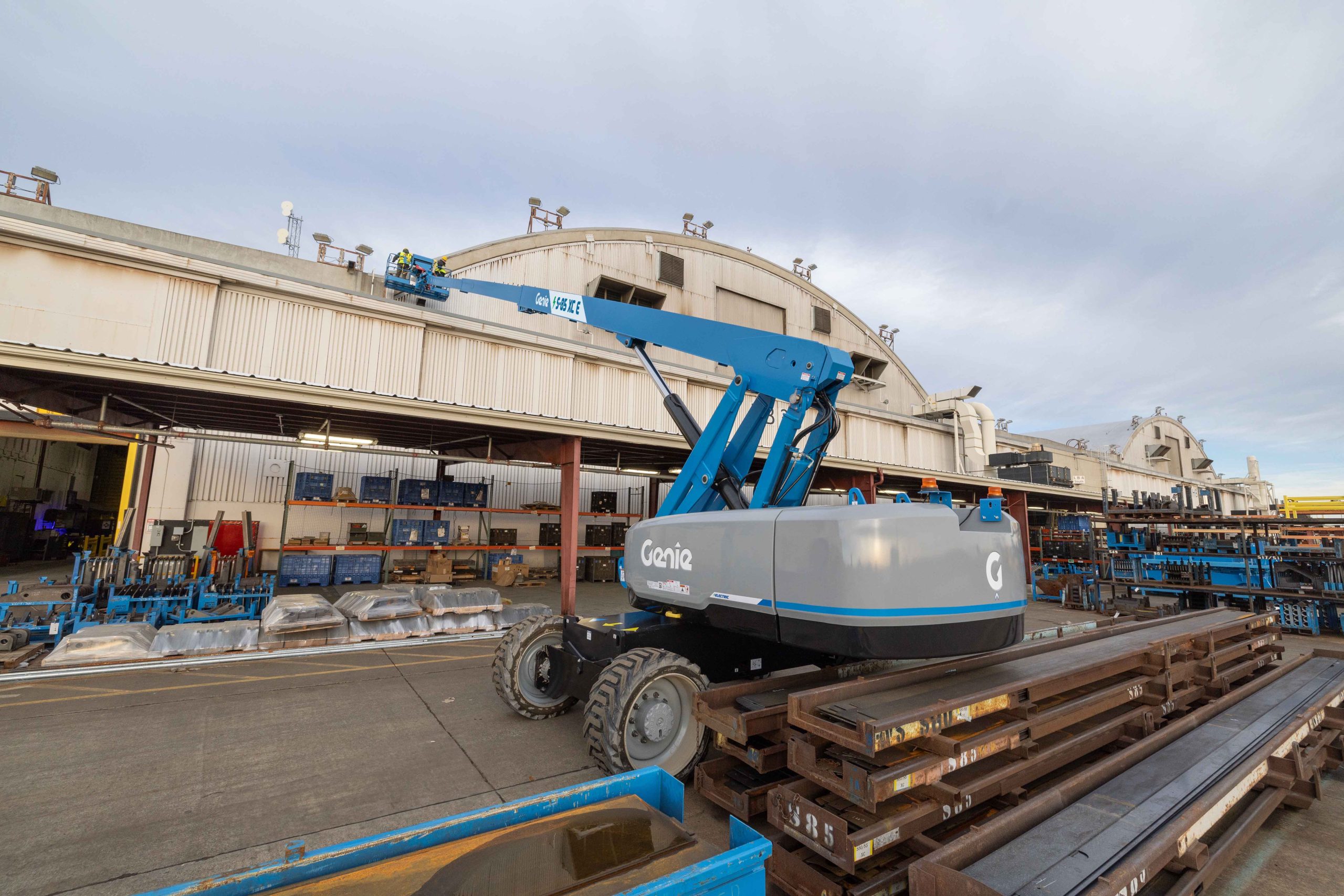 s-85-xc-e-working-roof_low