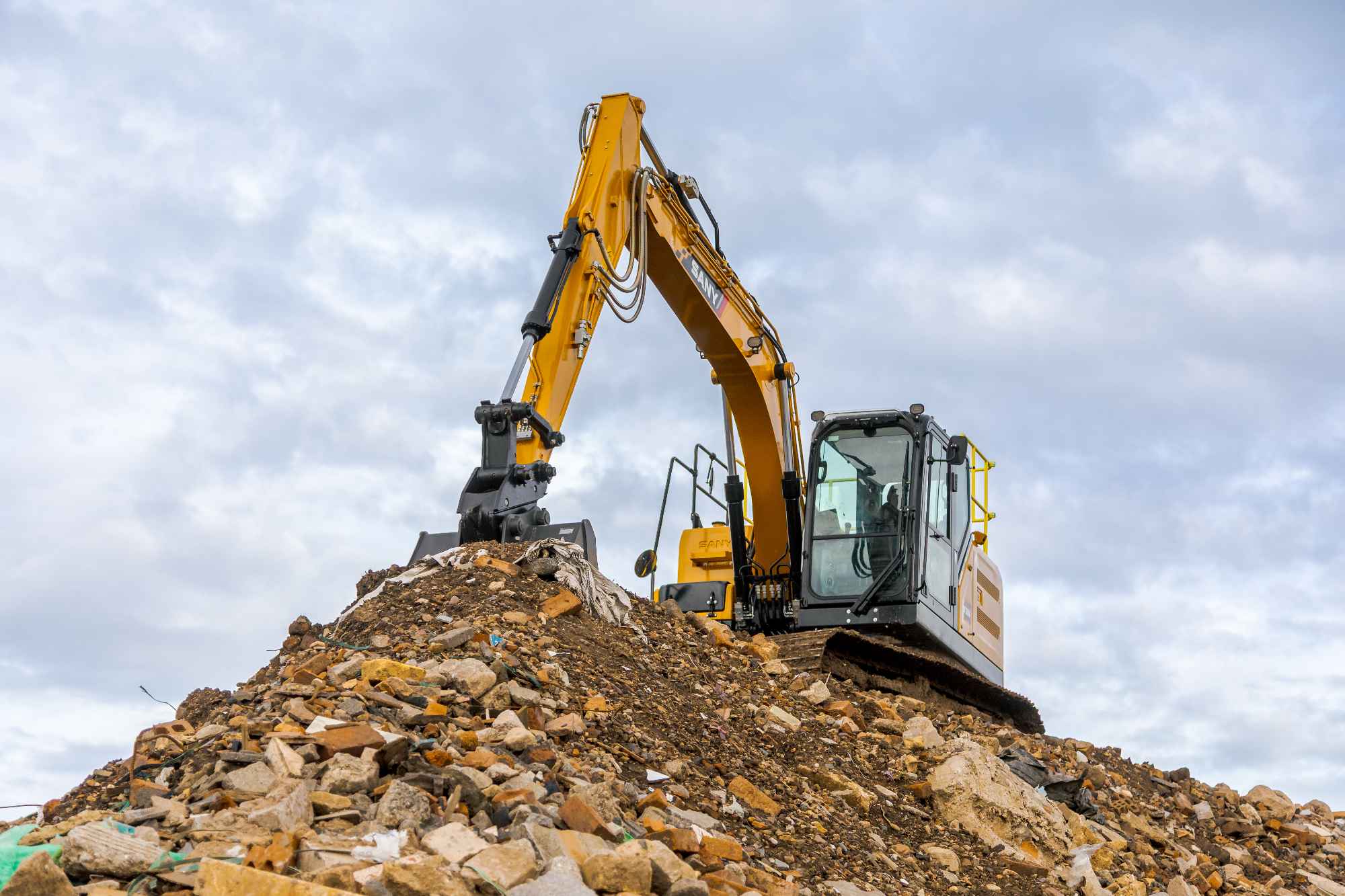 sany_sy135c_15_2025_300dpi