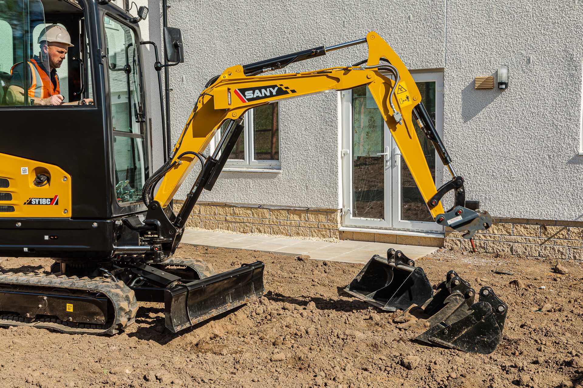 sany_sy18c_19_72dpi_2022