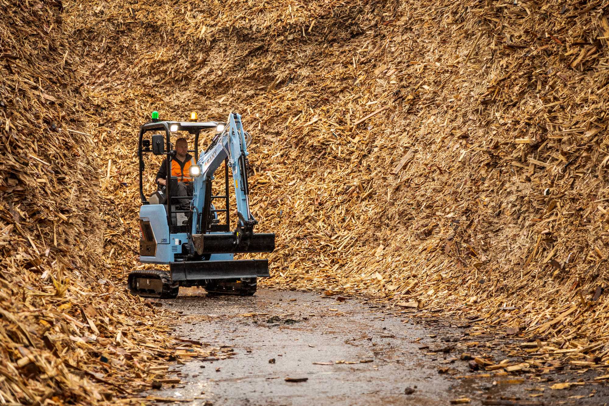 sany_sy19e_8_2025_300dpi