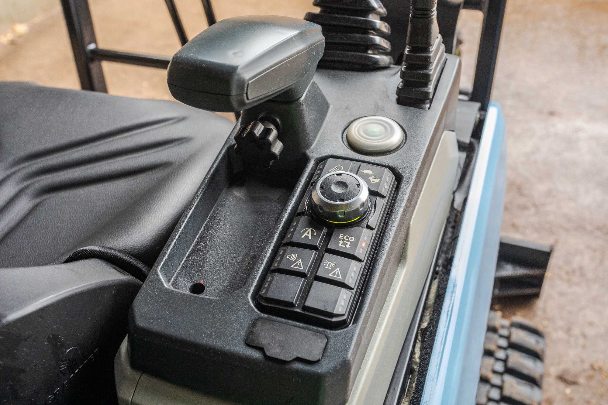 sany_sy19e_controls_2025_300dpi