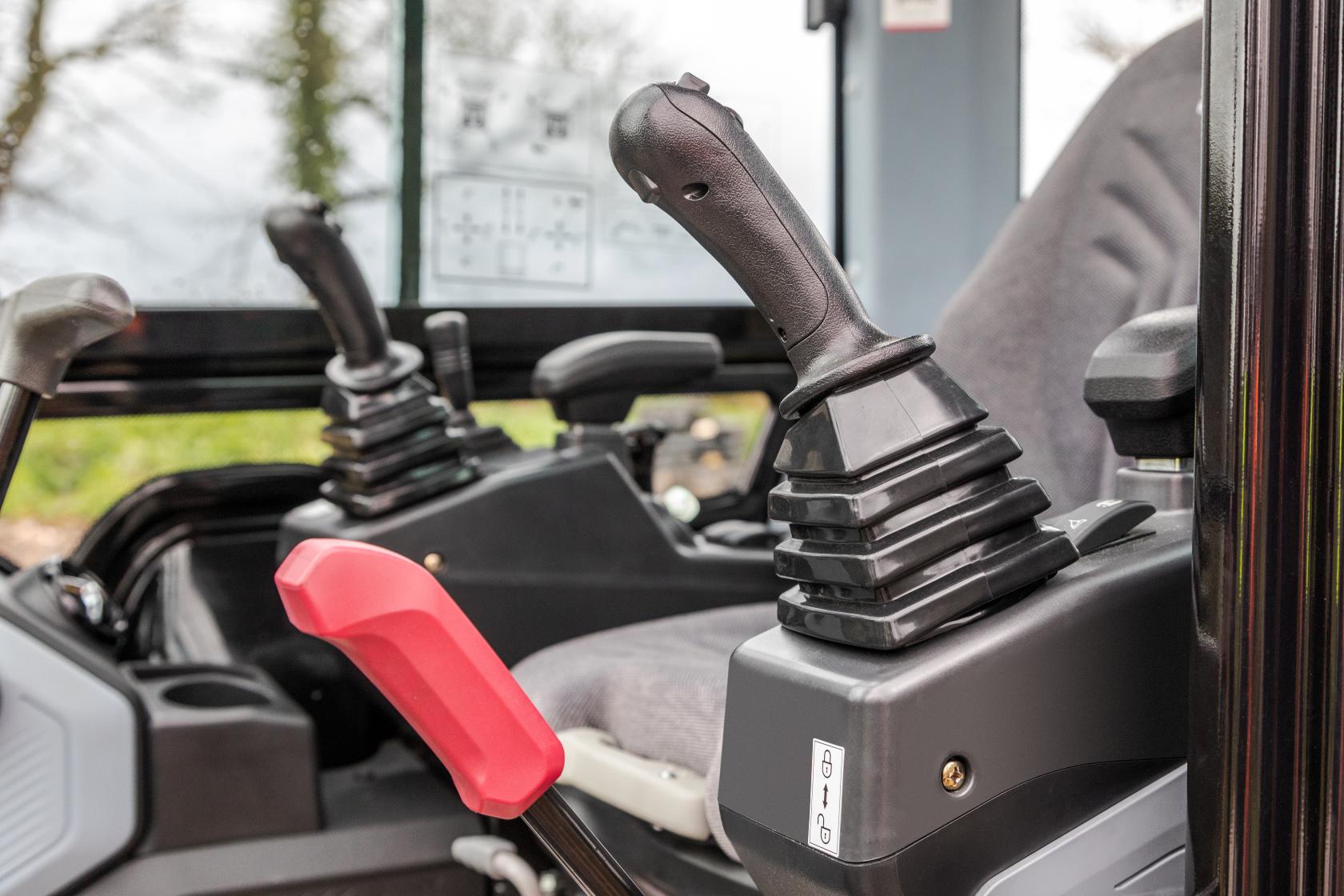 sany_sy20c_joysticks_2025_300dpi